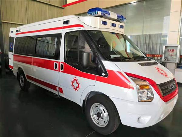 崇阳县福特V362救护车
